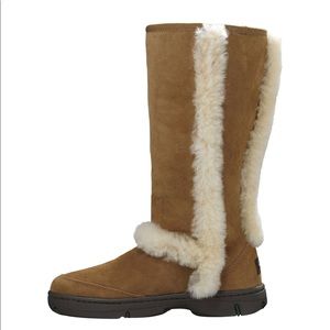 Brand new UGGS SUNBURST TALL
